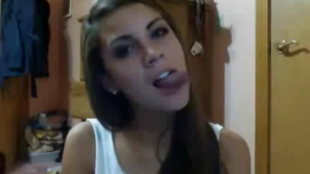 Best porn :  Ny tovovavy Latina dia tsy miandry sipa ary mamelatra tongotra amin'ny dabilio XXX videos 