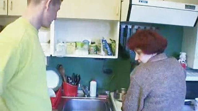 Best porn :  Ny vehivavy mafana dia voadonan'ny mpanotra hozatra XXX videos 