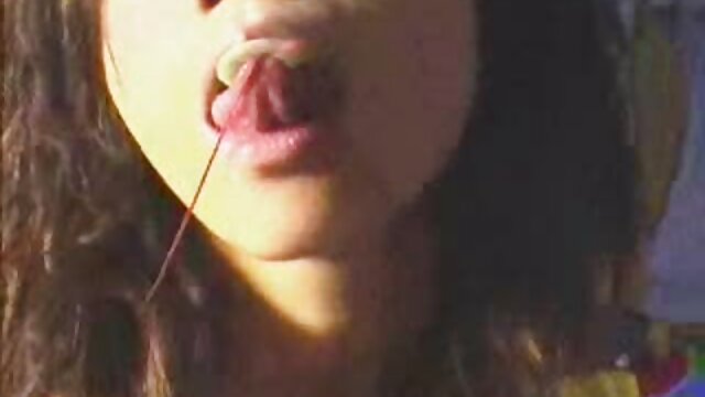 Best porn :  Mifanohitra amin'ny firaisana ara-nofo ao amin'ny toeram-pivarotana mekanika fiara ny tovovavy manetriketrika XXX videos 